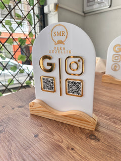 İşletmenize Özel Logolu Ahşap Altlıklı QR Stant