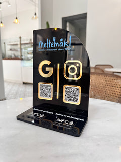 2 QR & 2 NFC Destekli İşletmenize Özel Logolu PleksiGlass Stant